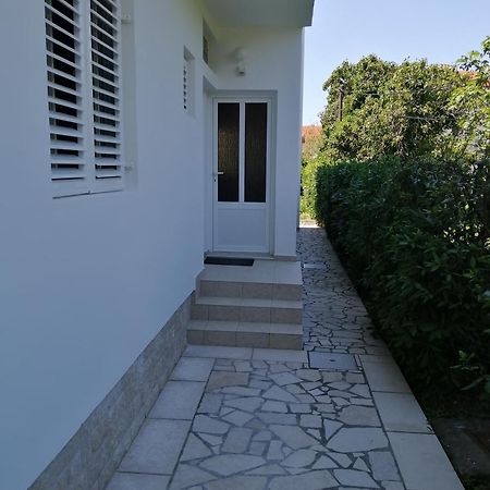 Apartment Раб Екстериор снимка