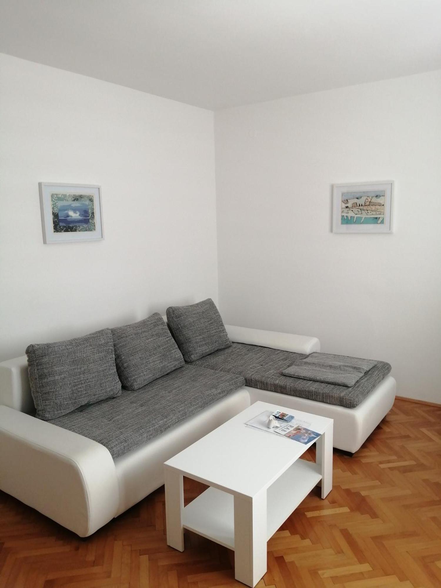 Apartment Раб Екстериор снимка