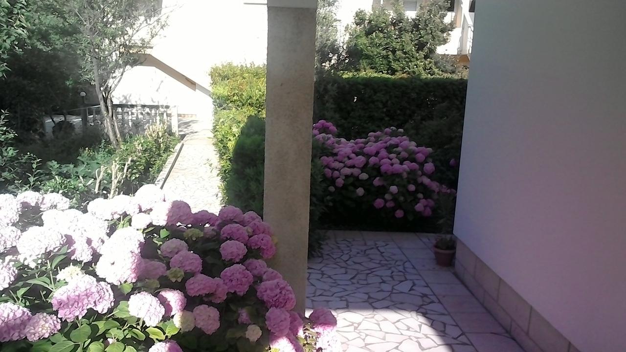 Apartment Раб Екстериор снимка