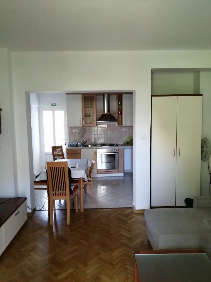Apartment Раб Екстериор снимка