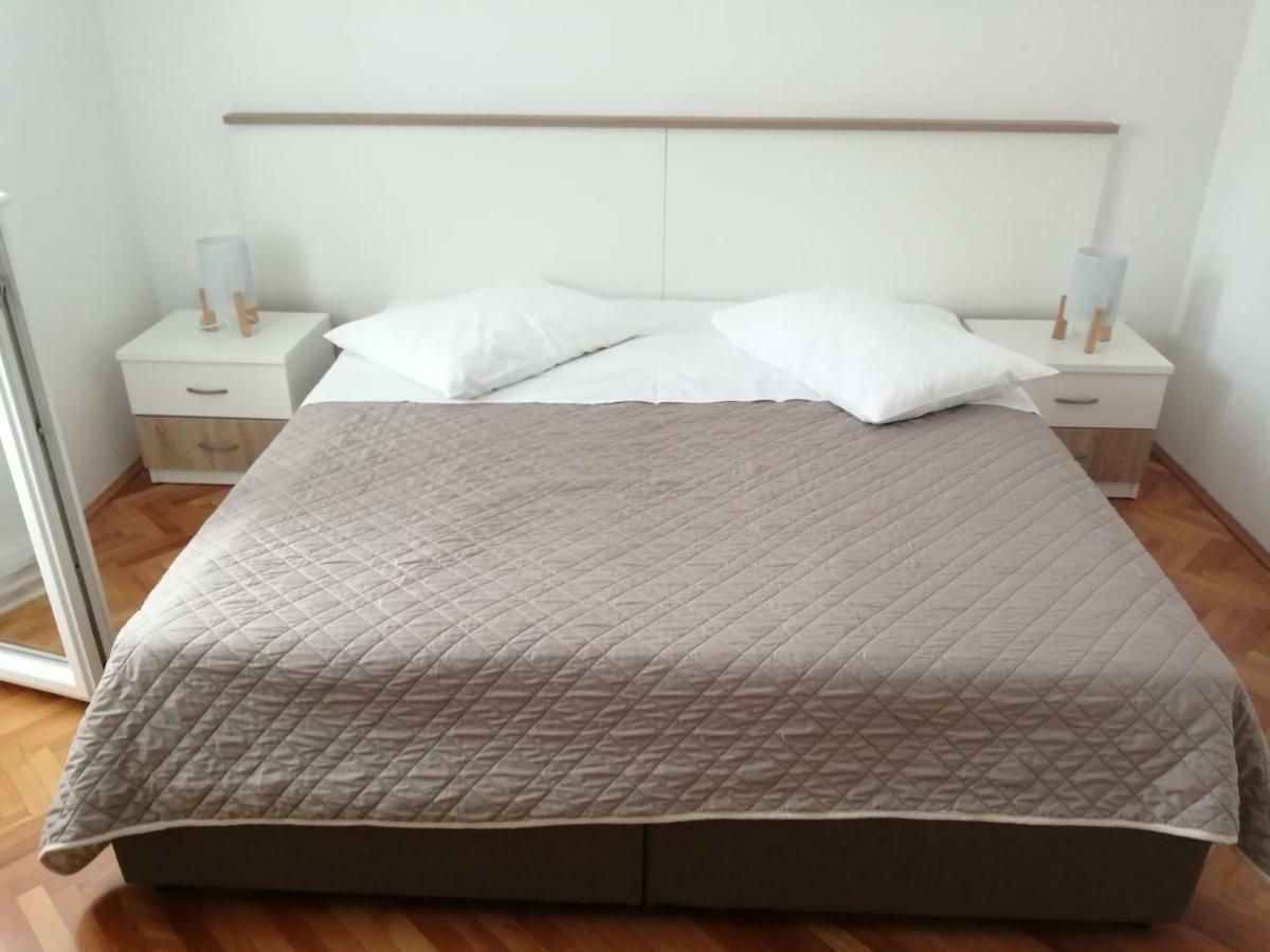 Apartment Раб Екстериор снимка